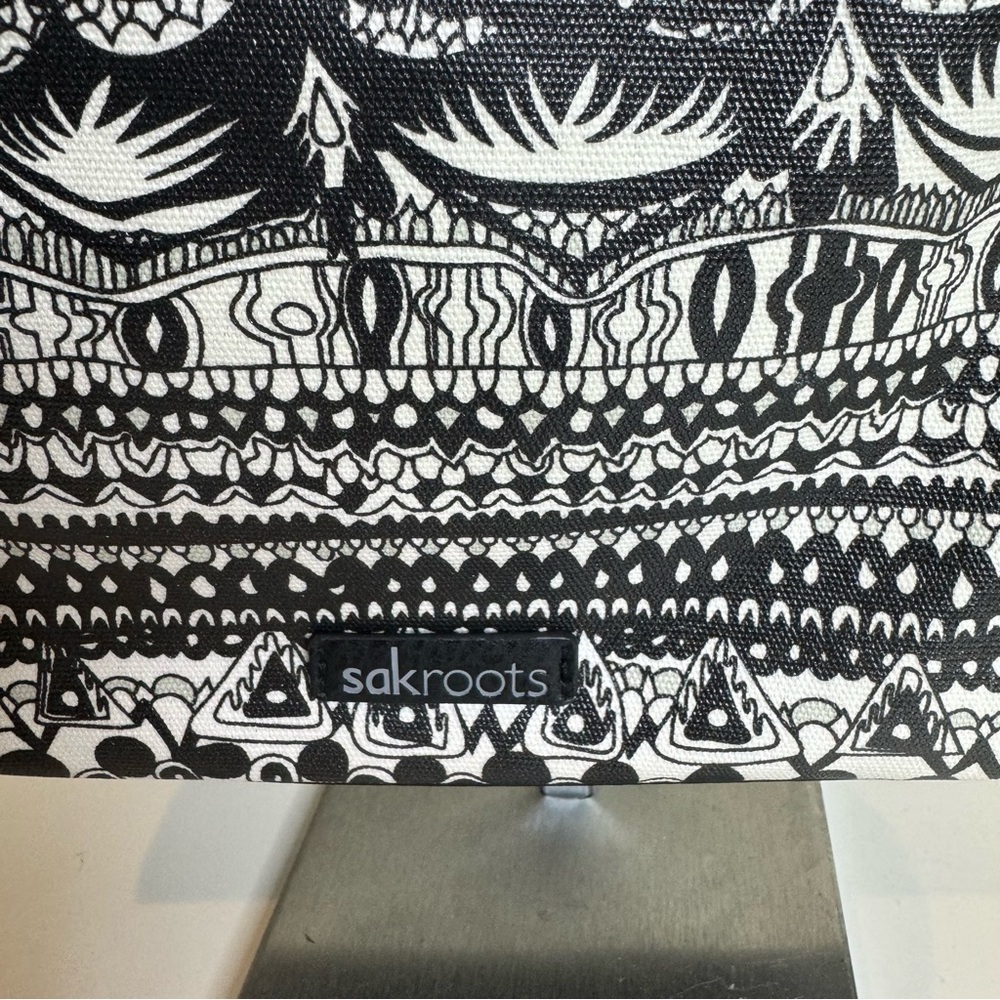 Sakroots Womens Artist Circle Crossbody Bag Black White - Picture 4 of 8